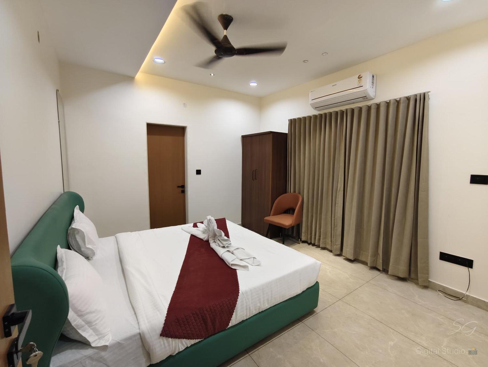 Shree Jalaram Resort Kodāe Esterno foto