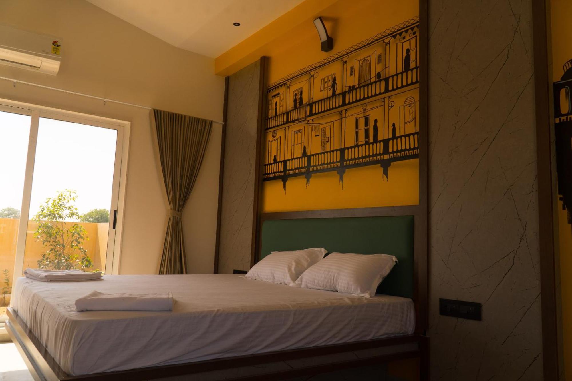 Shree Jalaram Resort Kodāe Esterno foto