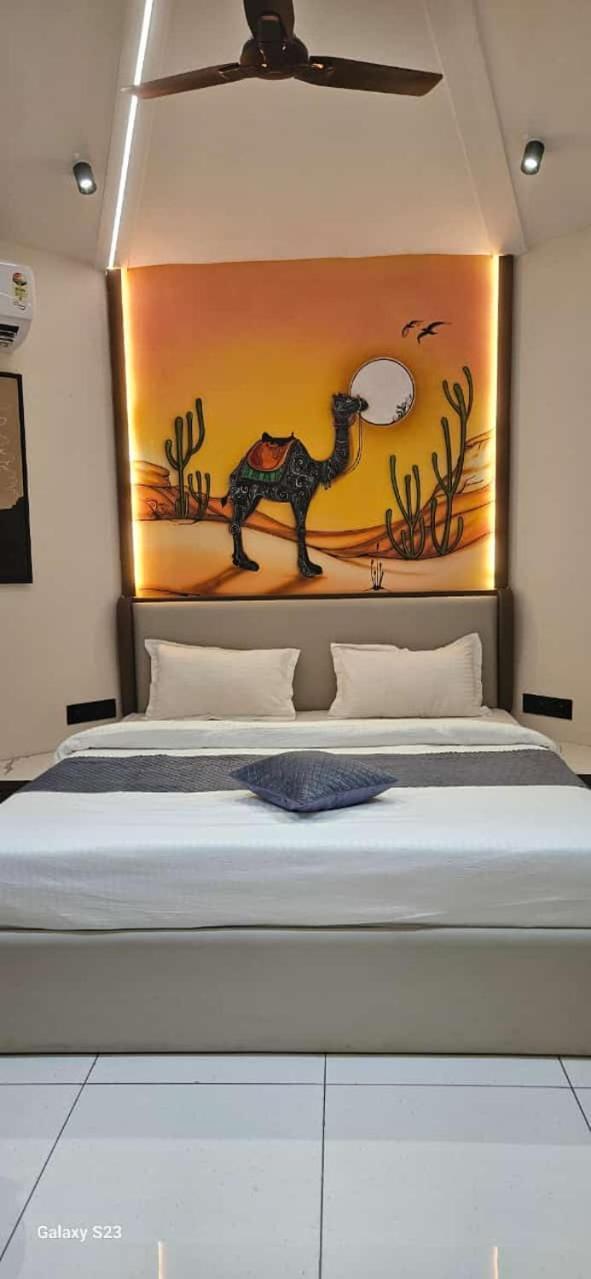Shree Jalaram Resort Kodāe Esterno foto