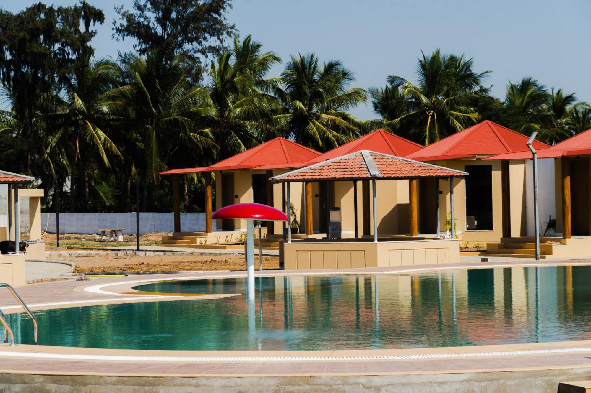 Shree Jalaram Resort Kodāe Esterno foto